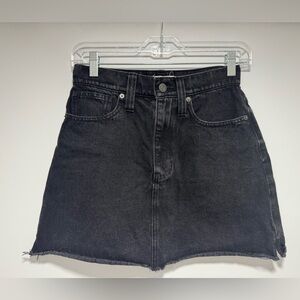 Madewell women's black denim mini skirt. Sz 24